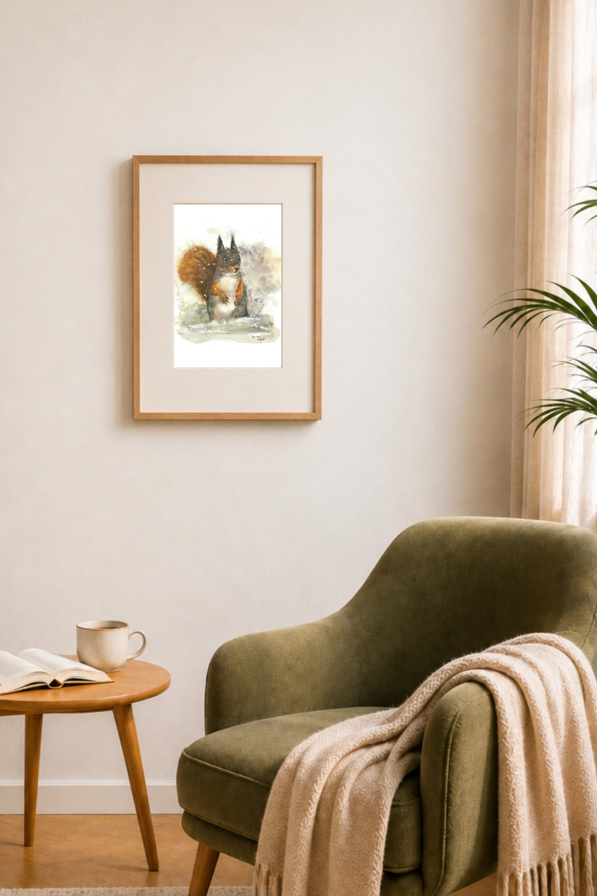 Fine Art Print "Augenblick" mit Eichhörnchen von Nicole Göbel als Wandbild im Wohnraum.